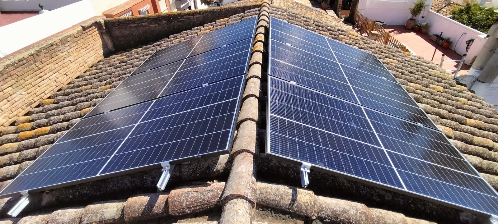 Instalación de placas solares por Calisau